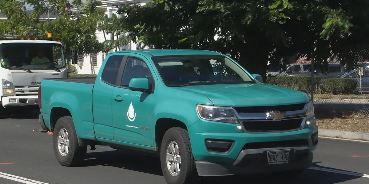Water main break closes Farrington Hwy in Nanakuli
