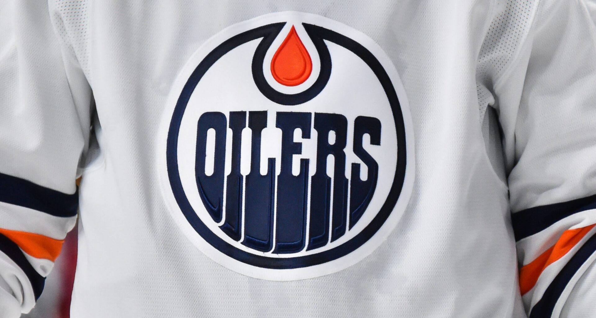 A Woman Gave Birth To A Baby At Rogers Place... In The Middle Of An Oilers Game
