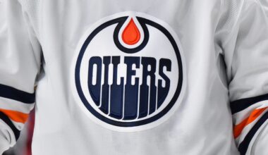 A Woman Gave Birth To A Baby At Rogers Place... In The Middle Of An Oilers Game