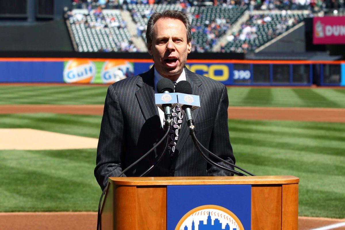Howie Rose, the fans’ soundtrack of so many Mets summers, puts it in the books