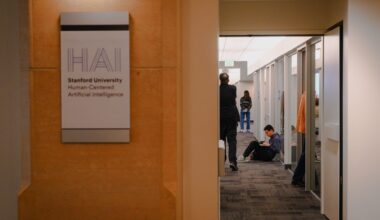 Stanford Study: AI Experts Are Optimistic About AI. The Rest of Us … Not So Much