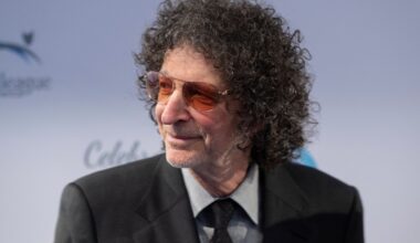 Howard Stern Sued by Ex-Executive Assistant Over Nondisclosure Deal