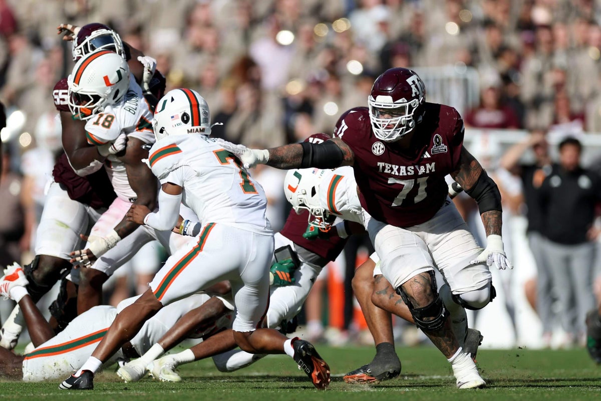 Chargers mock draft: Picking up an additional Day 2 pick in a trade-down scenario