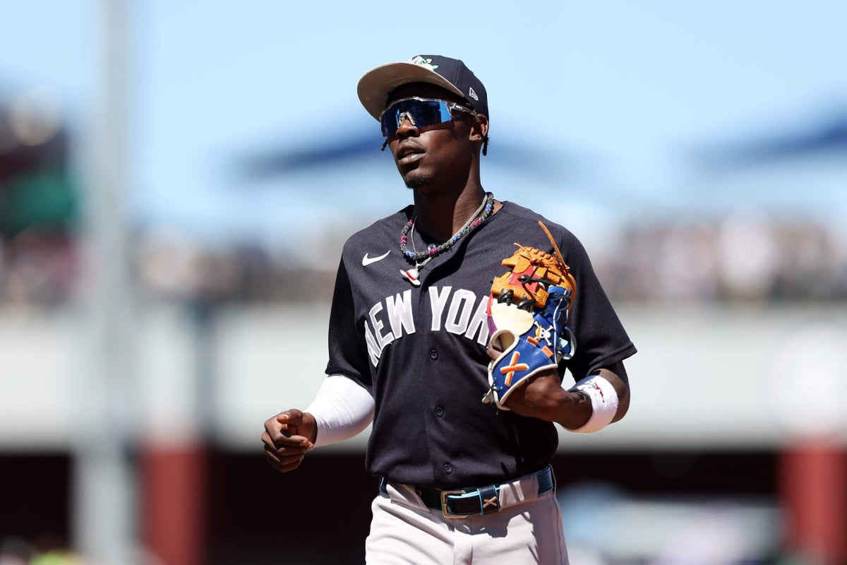 The Yankees’ alternate road jerseys are boring. That’s by design, expert says