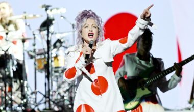 Cyndi Lauper Snaps At Heckler During Vegas Residency Opening Night