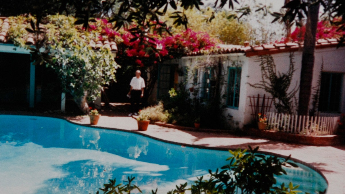 Marilyn Monroe's pool and backyard at her Brentwood home