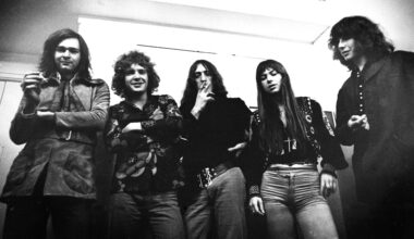 AMSTERDAM, NETHERLANDS - JANUARY 01: Sonja Kristina Linwood (2nd from right) and fellow band members from Curved Air posed in Amsterdam, Netherlands in 1972 (Photo by Gijsbert Hanekroot/Redferns)