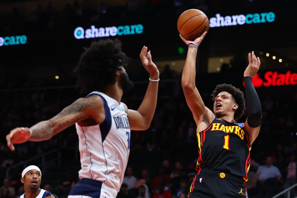 Hawks’ Snyder, Johnson named NBA Coach, Player of the month for March