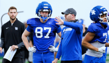 Copy of Copy of four-star-julian-phillips-discusses-recruitment-official-visits (26)