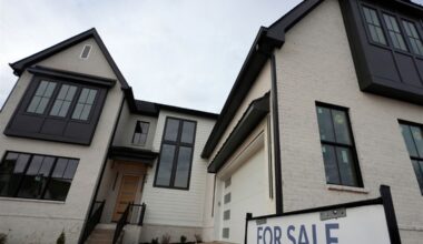 U.S. home sales fall in March, marking a slow start to the spring homebuying season
