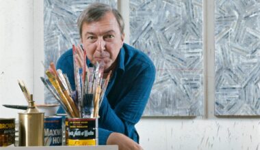 Jasper Johns Keeps Looking