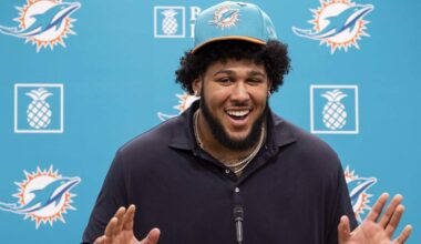 How national analysts graded Dolphins class. And OL added