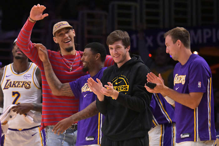 Austin Reaves is upgraded to questionable for Lakers in first-round Game 3 against Rockets