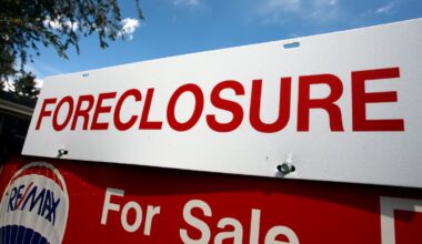 Foreclosures, debt and bankruptcies. Florida’s economic warning signs | Column - Tampa Bay Times