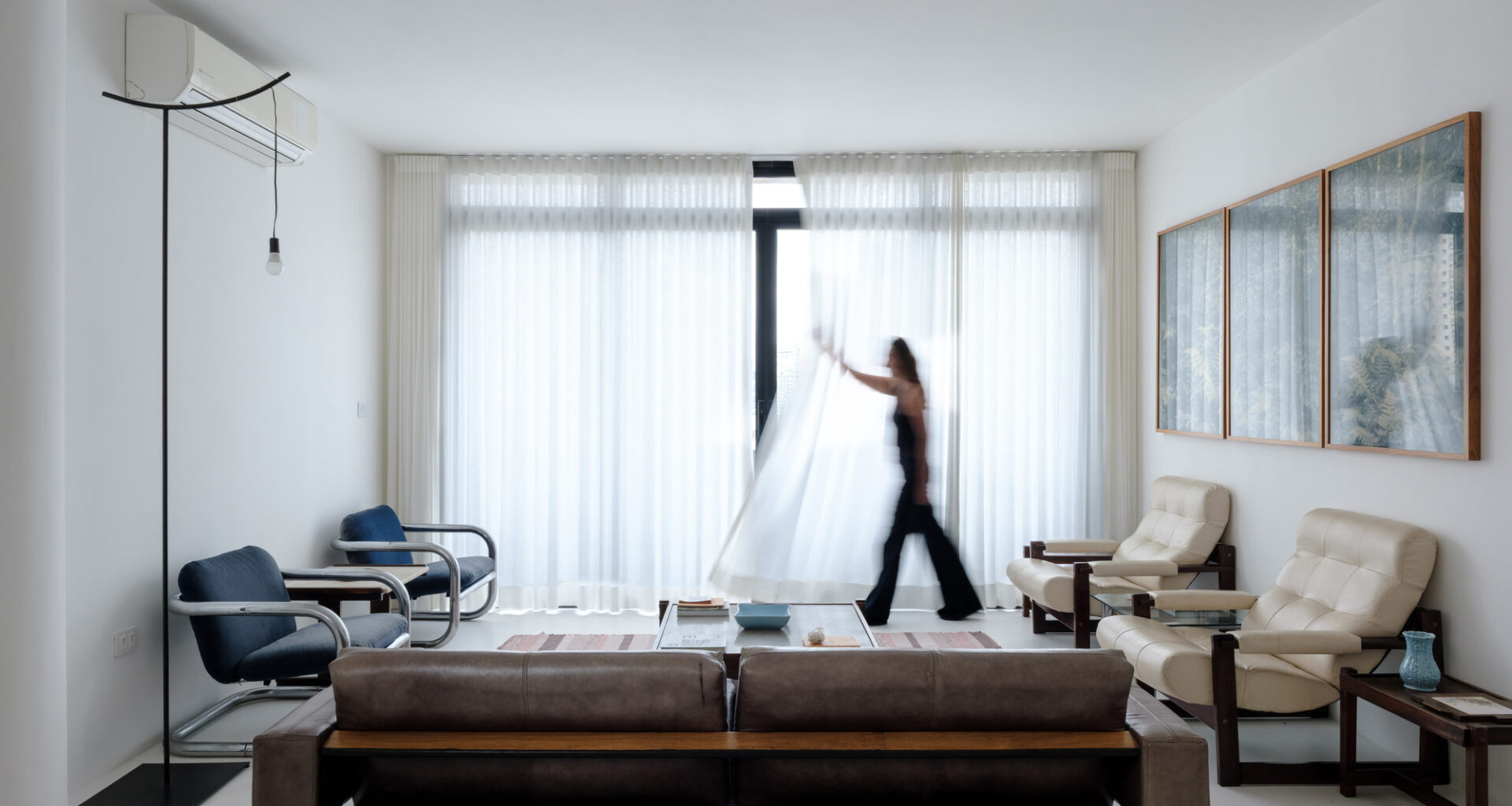 CB's Apartment / Julia Peres.Co Arquitetura