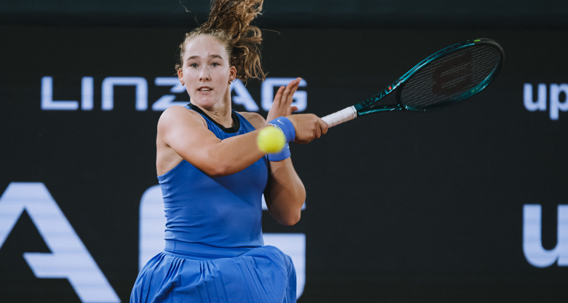 Andreeva outlasts Cirstea in three sets; to face Ruse in Linz semifinals