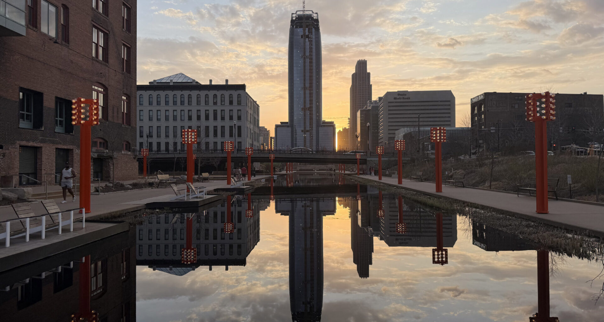 Sister Cities: Mutual Of Omaha Tower Tops Out As Tallest In Region