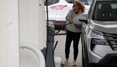 Gov. Gretchen Whitmer issues executive order to save Michigan drivers money amid rising gas prices