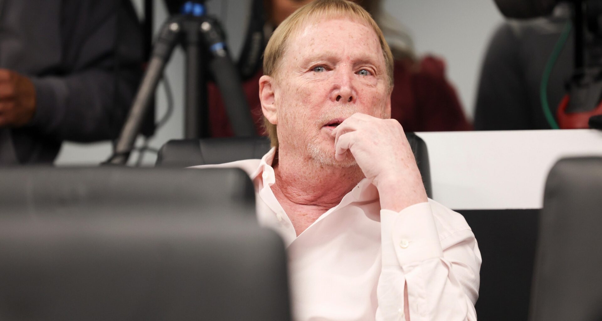 Raiders' Mark Davis Ripped by Former Staffer, 'He Doesn't Know Anything Football'