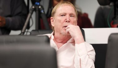 Raiders' Mark Davis Ripped by Former Staffer, 'He Doesn't Know Anything Football'