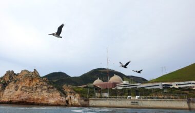 Diablo Canyon, California's last nuclear power plant, wins final approval to keep operating