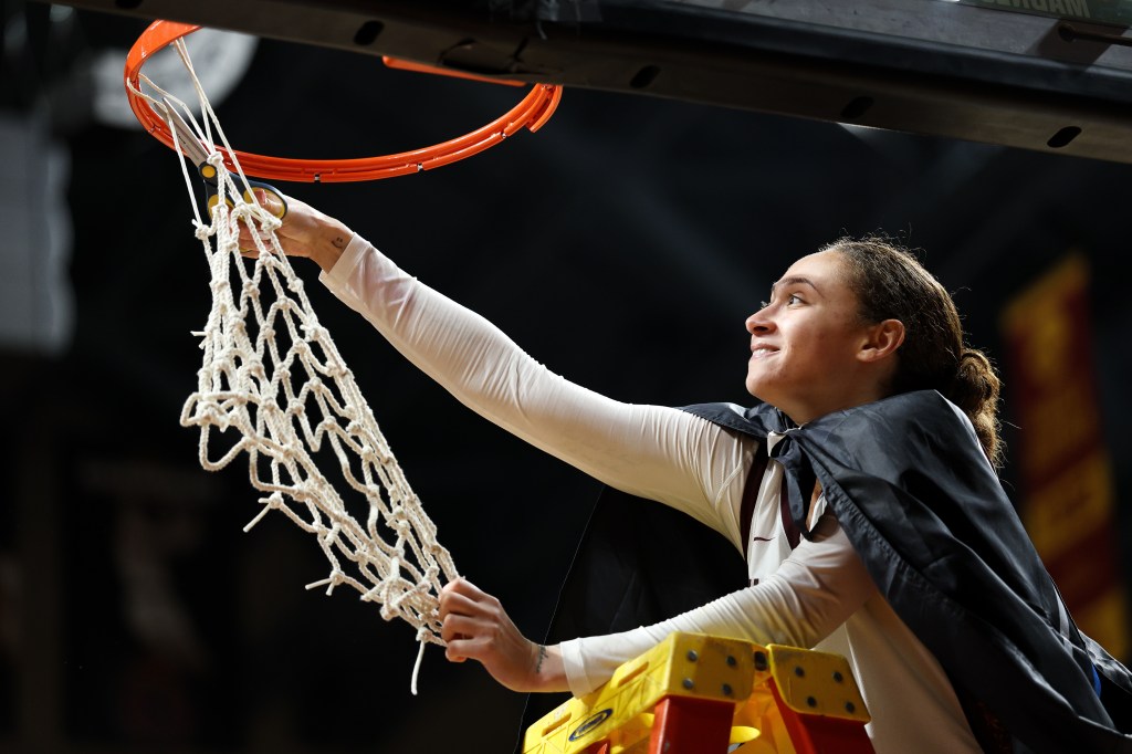 Lynx waive Amaya Battle