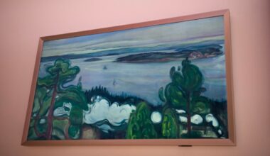 Samsung’s New Frame TVs Look Even More Like Actual Paintings