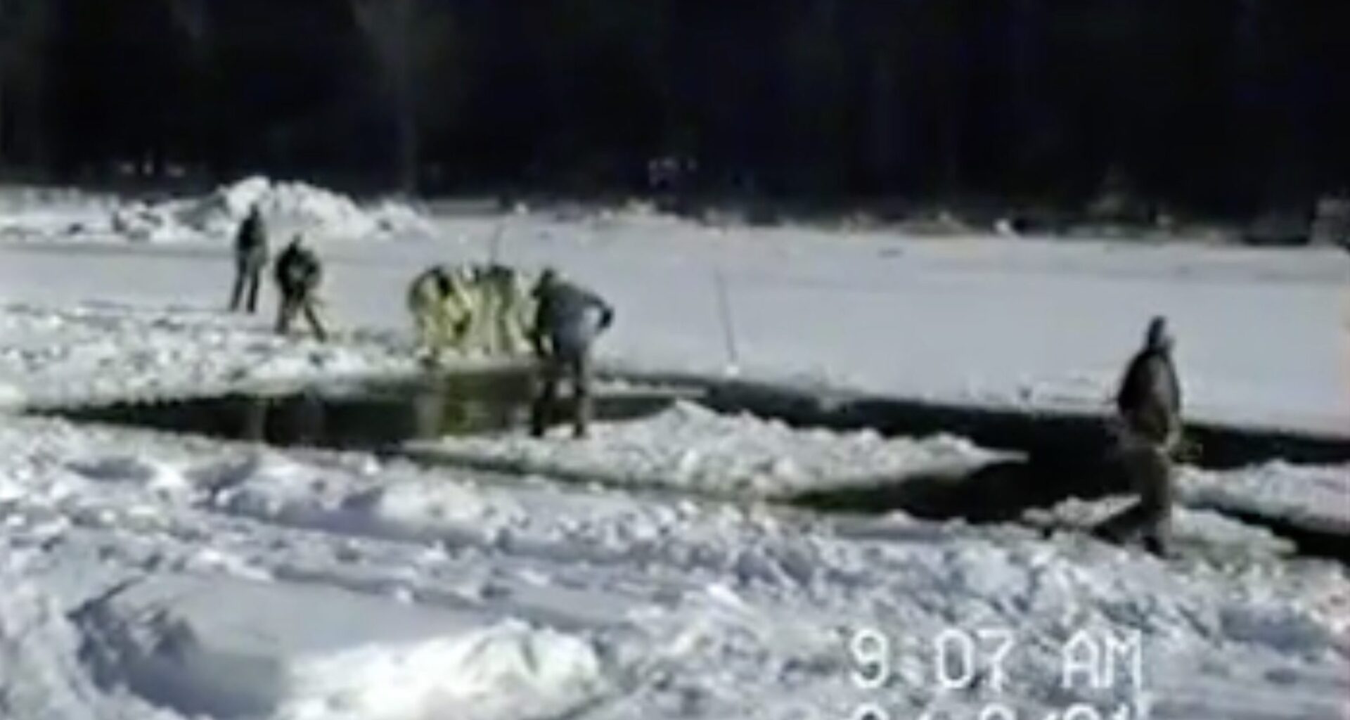 How 1.7M gallons of oil spilled near Grand Rapids