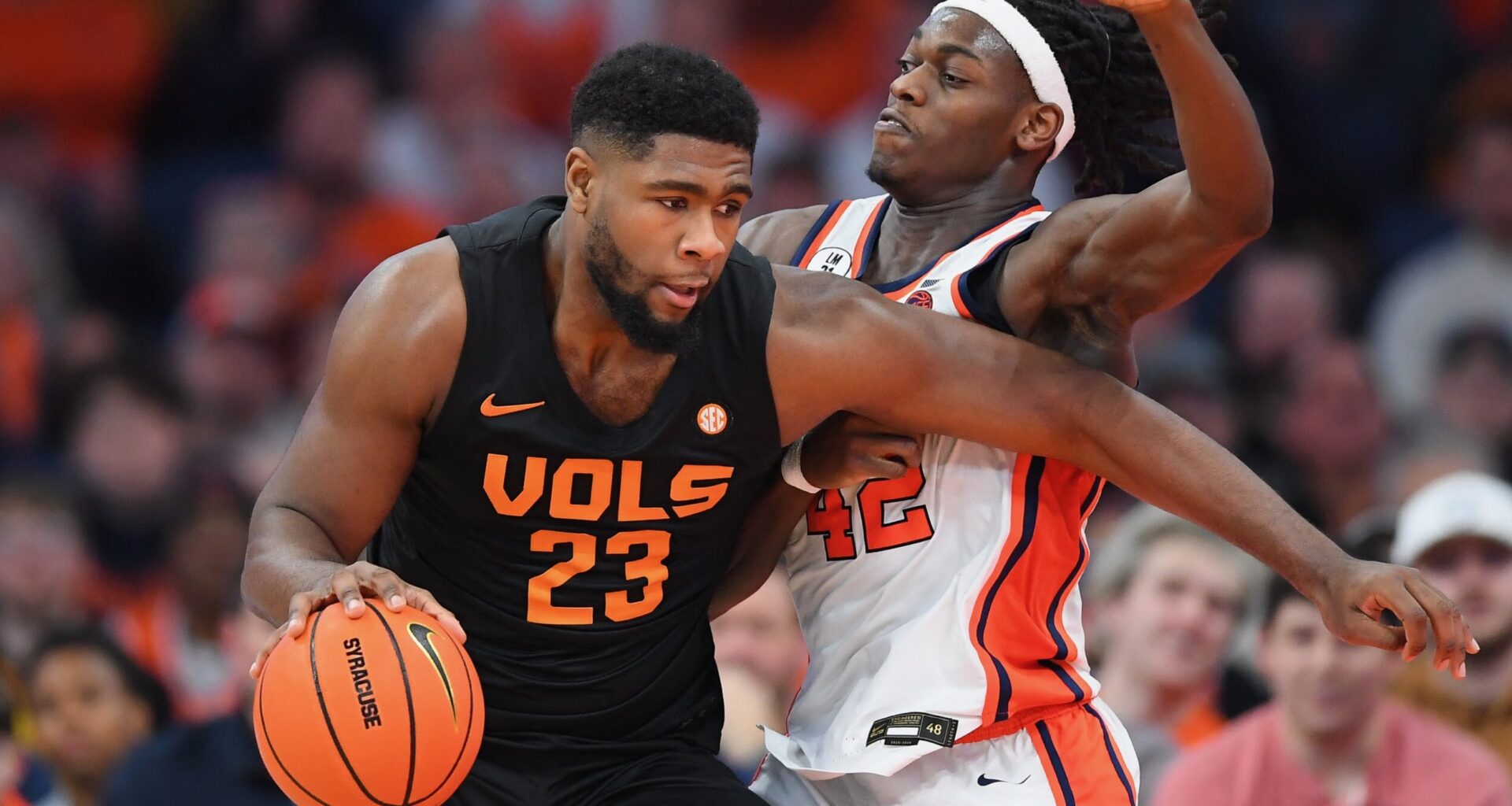 Feb 21, 2026; Auburn, Alabama, USA; Kentucky Wildcats guard Denzel Aberdeen (1) runs a play against the Auburn Tigers during the first half at Neville Arena. Mandatory Credit: John Reed-Imagn Images