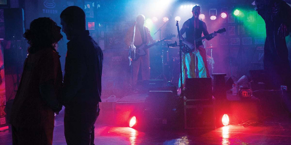 Twin Ports photographer documents Superior dive bar culture