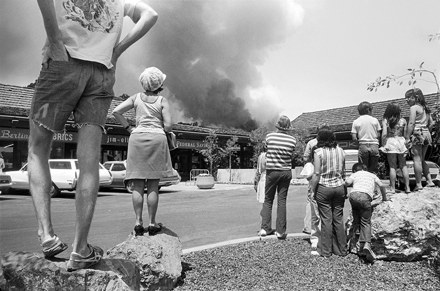 XLMP018 Crowd and Fire, 1976 Mimi Plumb photo