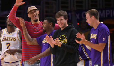 Austin Reaves returning to Lakers' lineup for Game 5 after missing 9 games with oblique injury