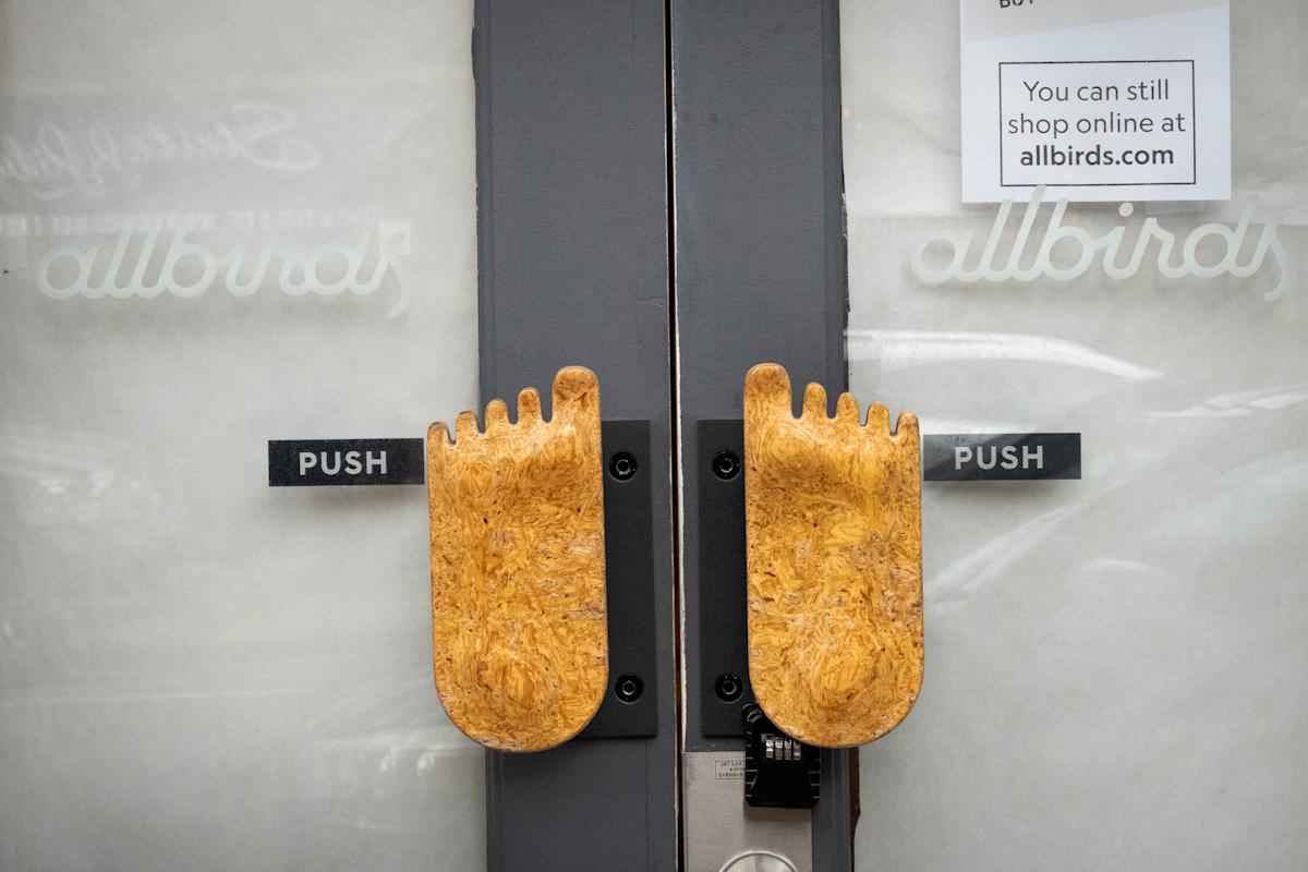 Allbirds stock on track for 400% gain this week as shoemaker pivots to AI