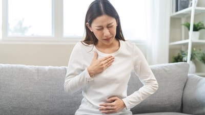 Dr Nikhil Shellagi cautions against overlooking persistent acidity, which can lead to life-threatening conditions like cardiac issues. (Shutterstock)
