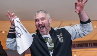 Alex Ovechkin attends Hershey Bears playoff game with Aliaksei Protas, does team’s signature ROAR