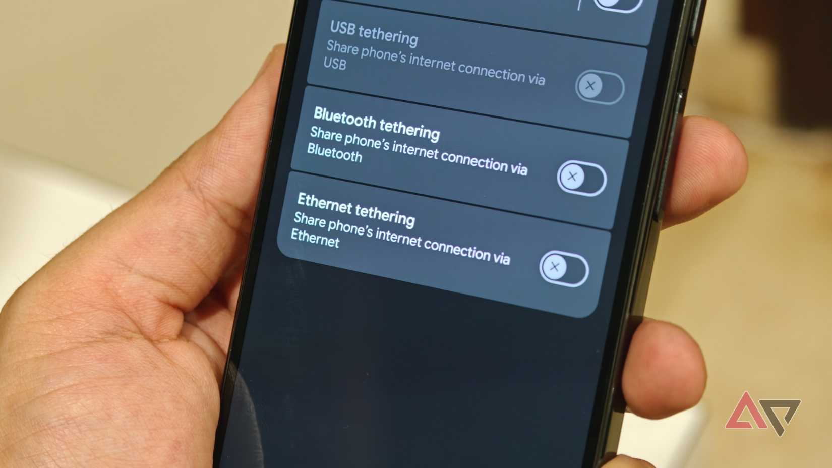 Tethering settings page with USB, Bluetooth, and Ethernet sharing options