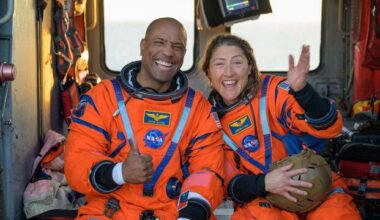 Lost in the View: Artemis II Astronauts Intimately Describe Time in Space