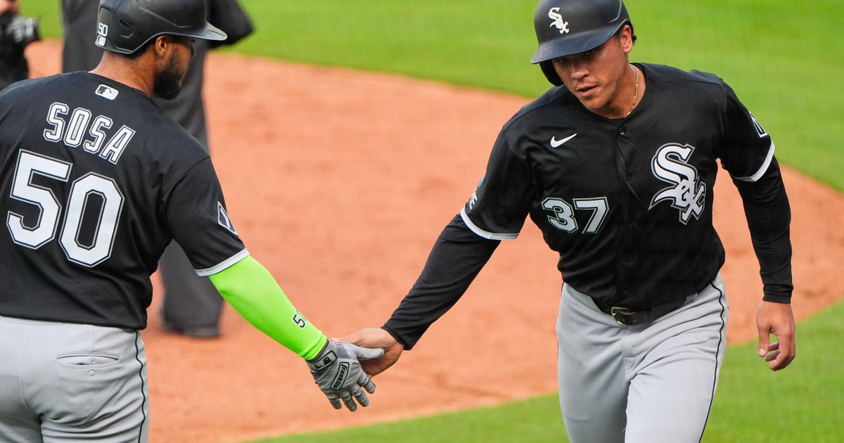 Tanner Murray hits first MLB homer and White Sox edge Royals 6-5 after 3-hour rain delay