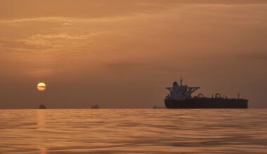 Live updates: Iran war ceasefire deadline looms as Strait of Hormuz closed again