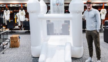 Paul Skenes rents a bounce house for Pirates' clubhouse to celebrate Konnor Griffin's 20th birthday