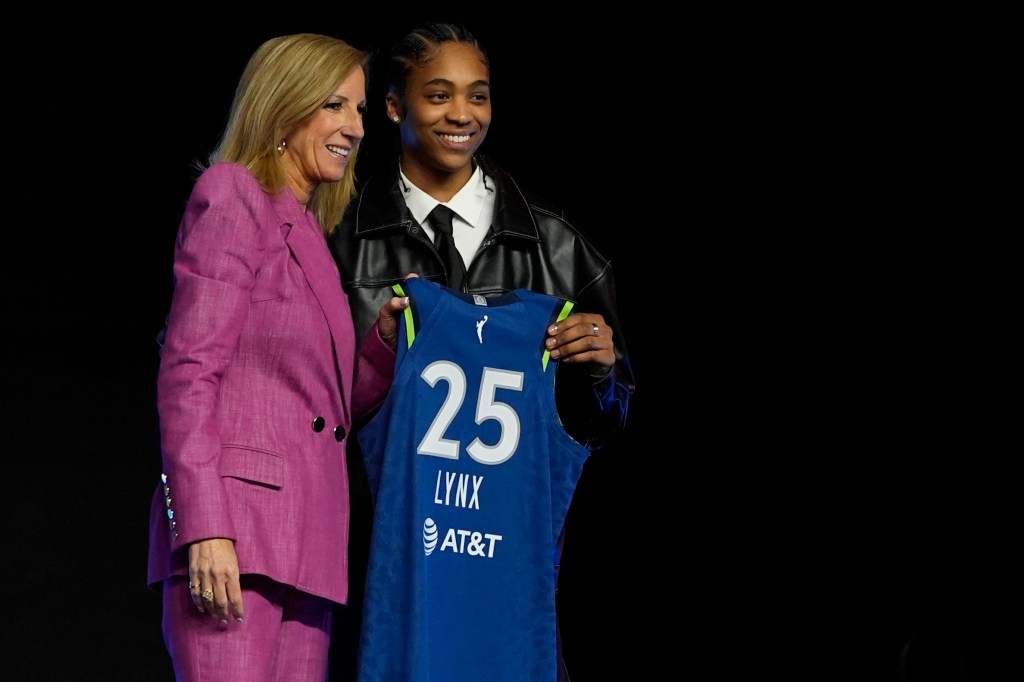 Former UConn standouts settle into first WNBA training camps