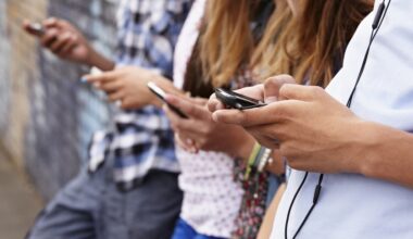 Stricter cellphone rules are coming to Seattle Public Schools