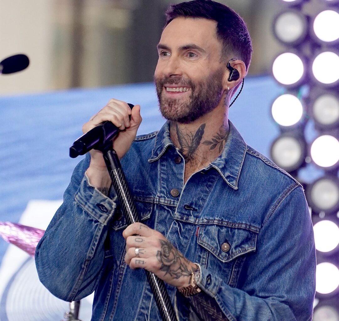 Adam Levine No Beard, Shaved His Face for Behati Prinsloo Date