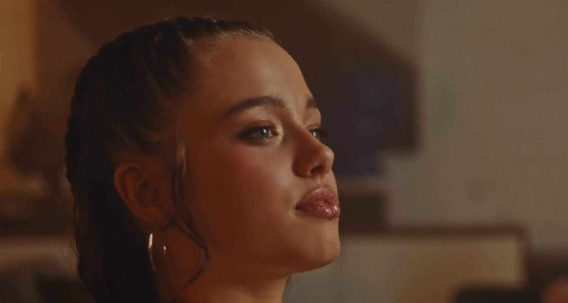 Shiloh Jolie Looks Just Like Angelina in New Music Video Cameo