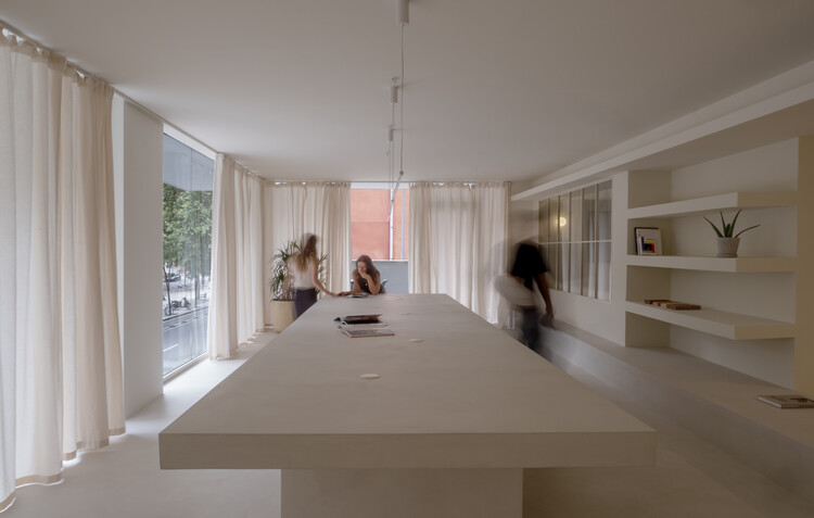Unwhite Office / brenzo - Image 1 of 22