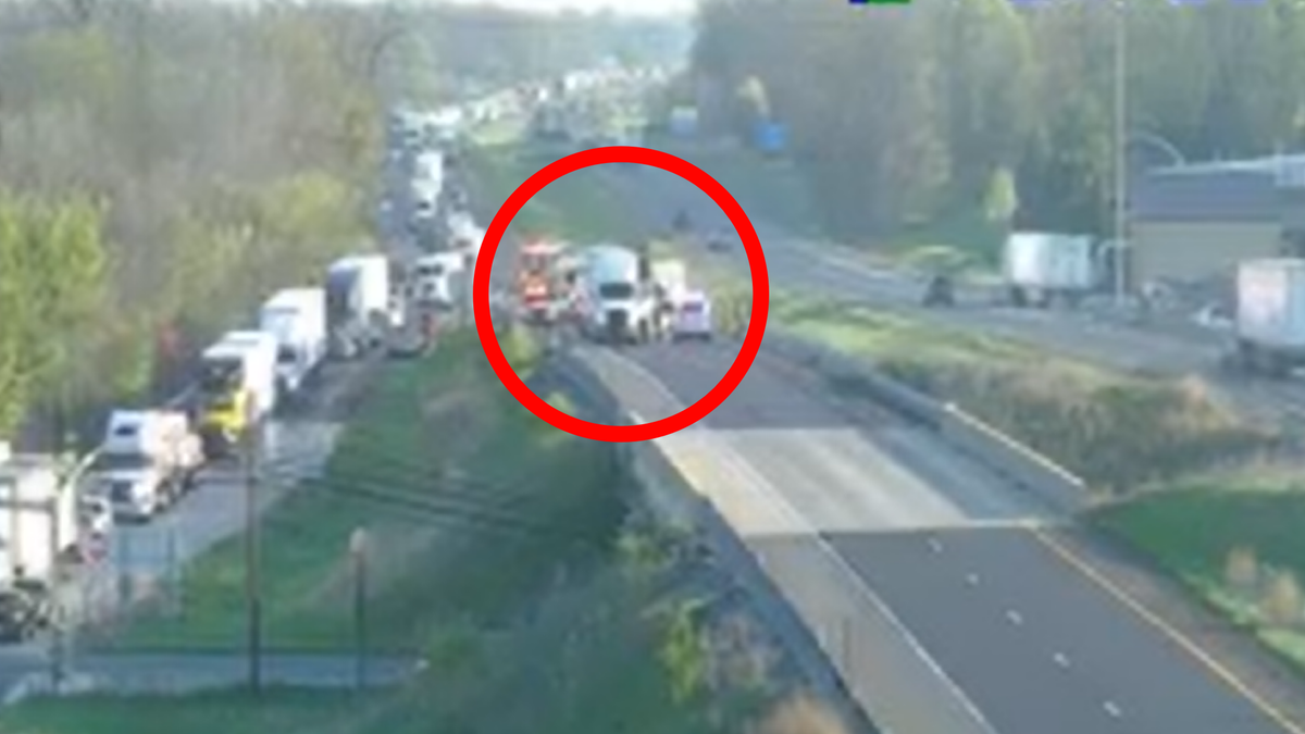 Crash shuts down stretch of I-81 in Franklin County, Pa.