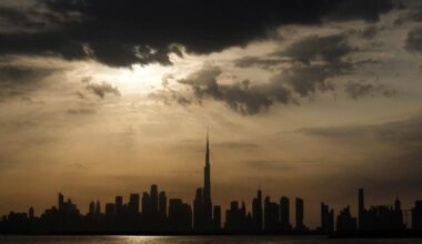 Dubai’s property market starts to crack