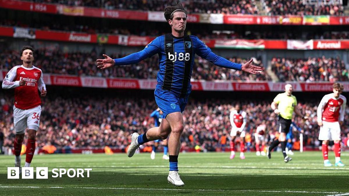 Premier League LIVE: Build-up, team news, score and live text updates - Arsenal v Bournemouth, Brentford v Everton, Burnley v Brighton & Liverpool v Fulham