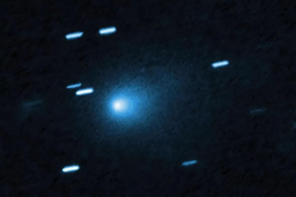 Rare interstellar comet spews massive amounts of water into space