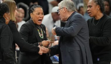 Dawn Staley asks for fans to 'turn the page' after speaking to Geno Auriemma